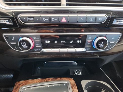 Used 2018 Audi Q7 3.0T Prestige AWD/4WD image 18