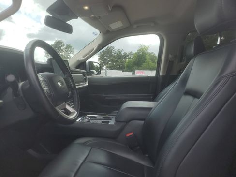 Used 2024 Ford Expedition XLT RWD image 8