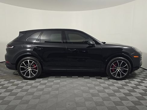 Certified 2024 Porsche Cayenne S AWD/4WD image 8
