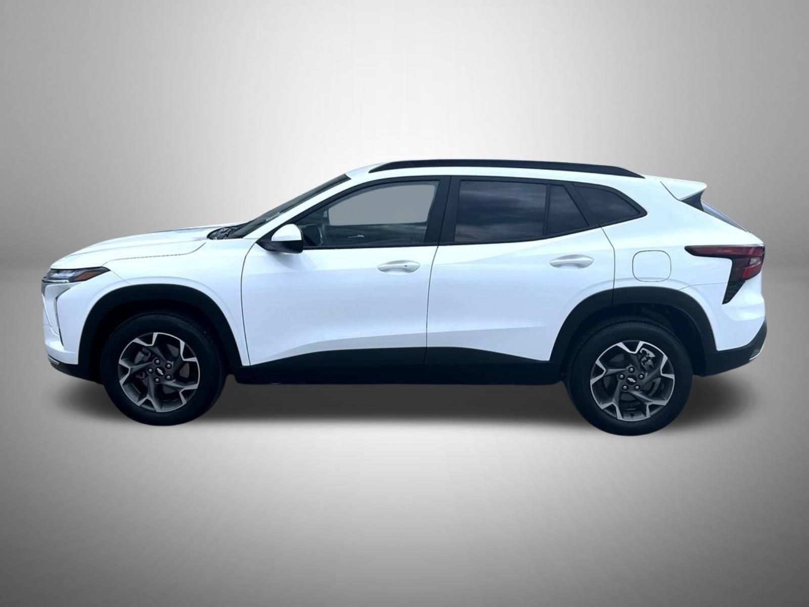 Certified 2024 Chevrolet Trax LT w/ Driver Confidence Package FWD image 9