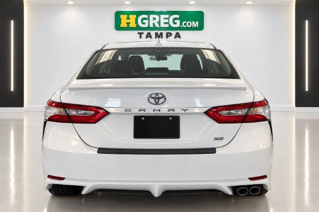 Used 2020 Toyota Camry SE FWD image 11