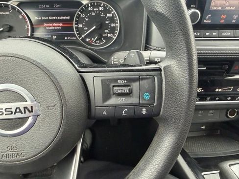 Used 2021 Nissan Rogue SV image 13