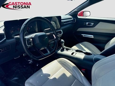 Used 2024 Ford Mustang Premium image 11