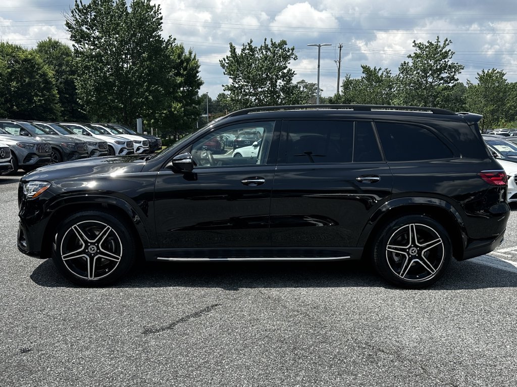 Certified 2026 Mercedes-Benz GLS 450 4MATIC w/ AMG Line Exterior image 5