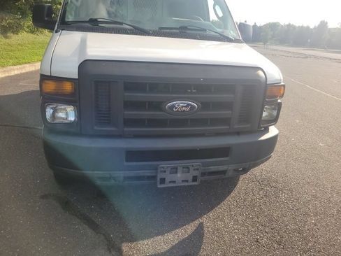 Used 2014 Ford E-350 and Econoline 350 Super Duty RWD image 11