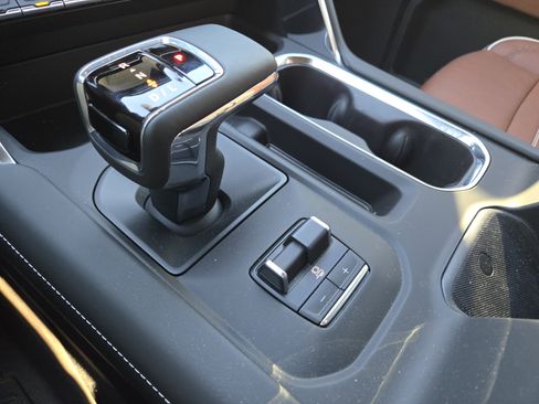 Used 2025 GMC Sierra 1500 Denali Ultimate image 23