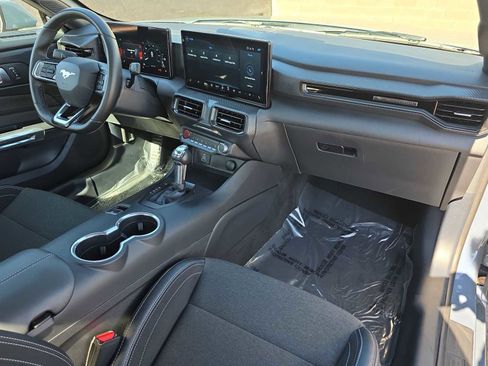 Used 2024 Ford Mustang Coupe image 14