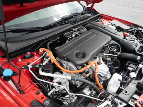 Certified 2025 Honda Civic Sport Touring image 31