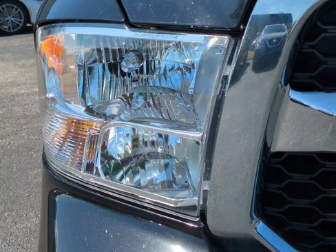 Used 2024 RAM 1500 Classic SLT image 10