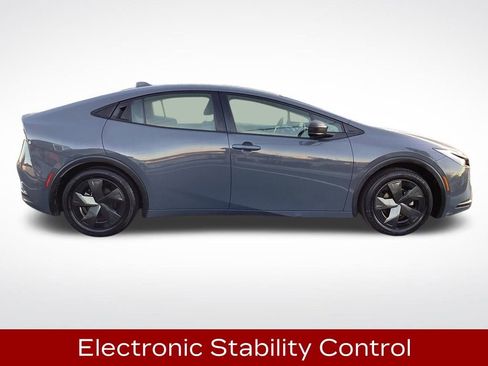 Used 2024 Toyota Prius LE image 12