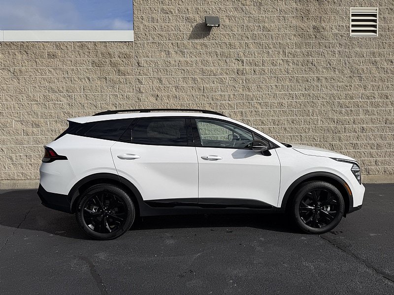 Used 2025 Kia Sportage X-Line w/ Premium Package AWD/4WD image 2