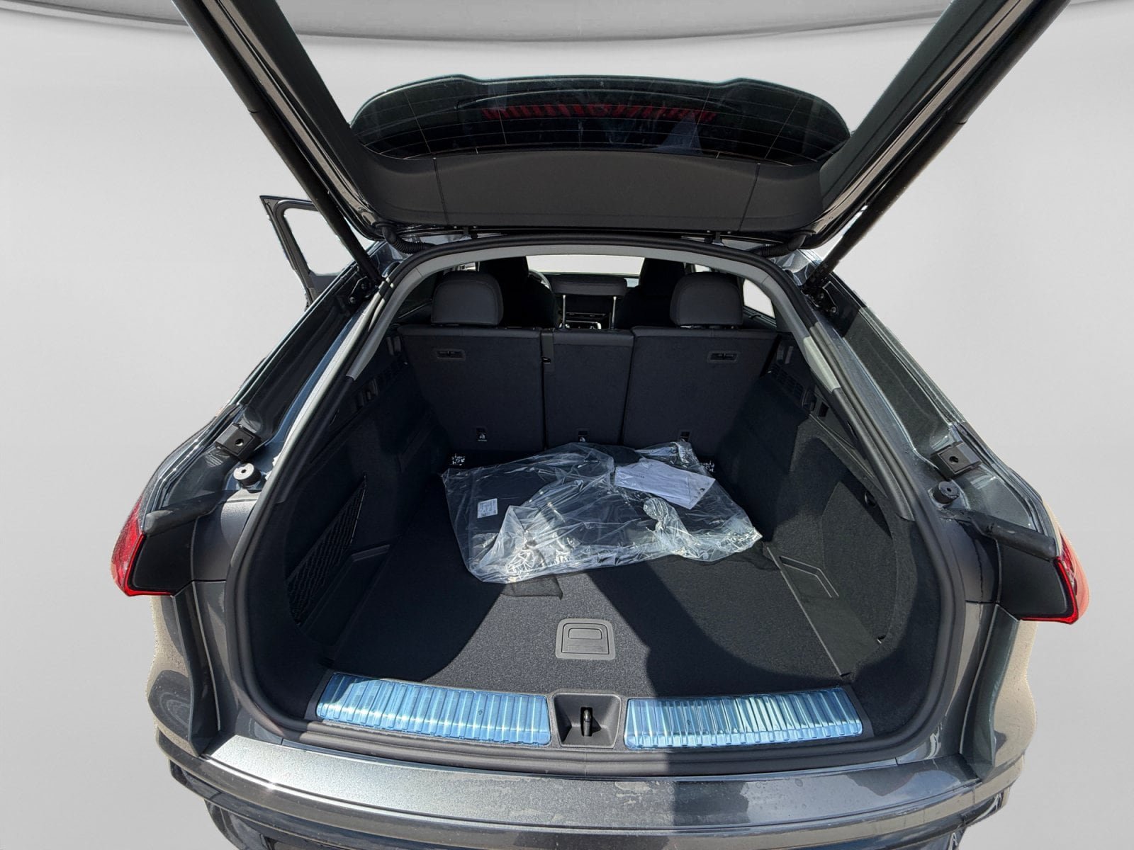 New 2026 Audi Q5 Premium Plus AWD/4WD image 11