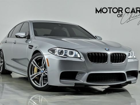 Used 2016 BMW M5 RWD image 1