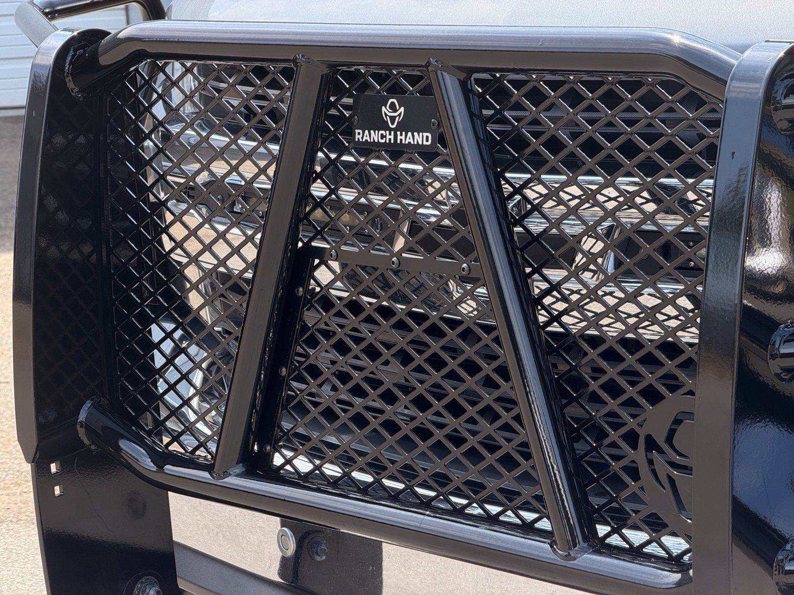 Used 2022 Chevrolet Silverado 1500 LT AWD/4WD image 37