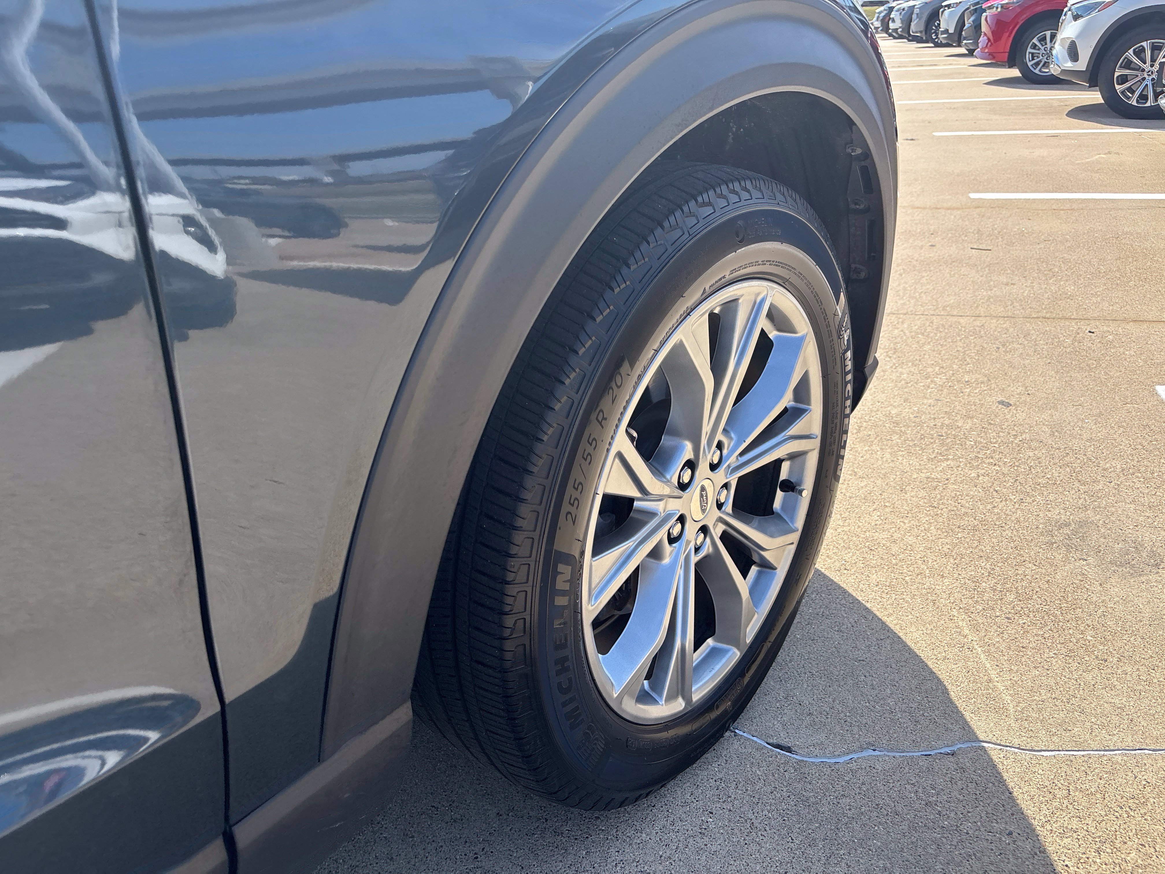 Used 2024 Ford Explorer XLT w/ Equipment Group 202A RWD image 15