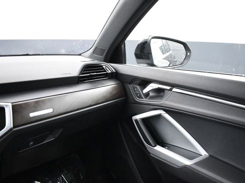 Used 2022 Audi Q3 2.0T Premium image 16