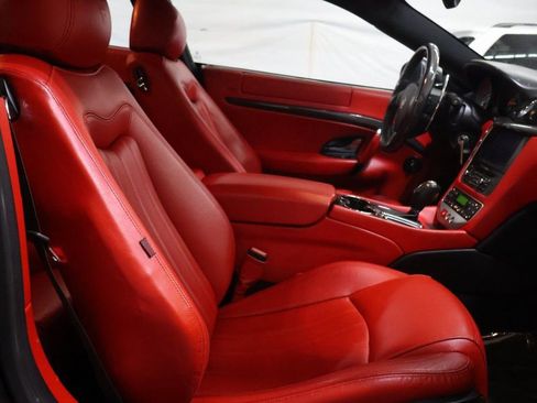 Used 2011 Maserati GranTurismo S image 10