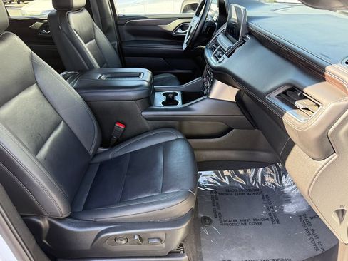 Used 2024 Chevrolet Tahoe LT RWD image 16