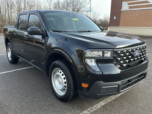 Certified 2025 Ford Maverick XL image 8