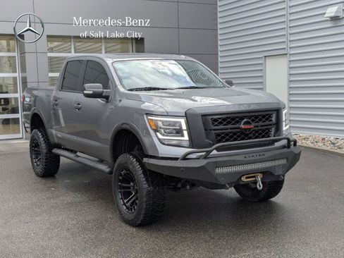 Used 2021 Nissan Titan PRO-4X w/ Pro-4x Convenience Package image 1