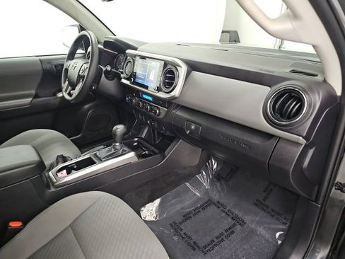Certified 2023 Toyota Tacoma SR5 AWD/4WD image 35