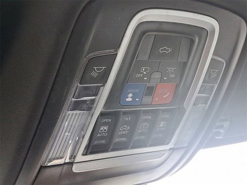 Certified 2024 RAM 1500 Limited image 25