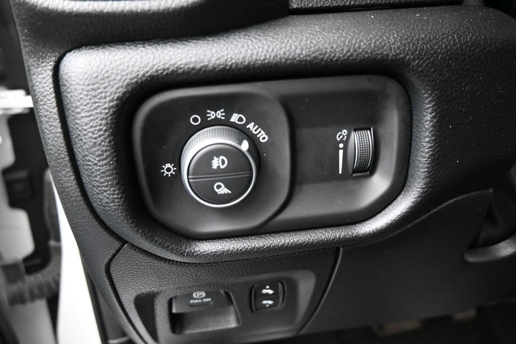 Used 2022 RAM 1500 Big Horn AWD/4WD image 12