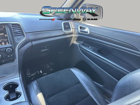 Used 2015 Jeep Grand Cherokee Altitude image 15