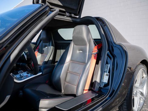 Used 2013 Mercedes-Benz SLS AMG GT Coupe image 13