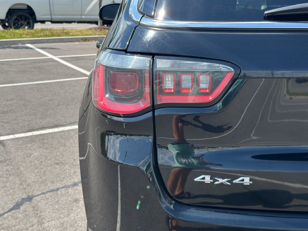 Used 2018 Jeep Compass Latitude w/ Popular Equipment Group AWD/4WD image 42