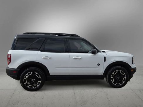 Used 2023 Ford Bronco Sport Outer Banks w/ Tech Package AWD/4WD image 9