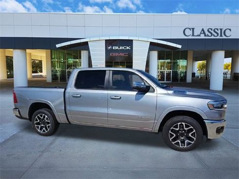 Used 2025 RAM 1500 Laramie image 9
