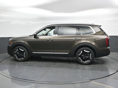 Used 2025 Kia Telluride S AWD/4WD image 8