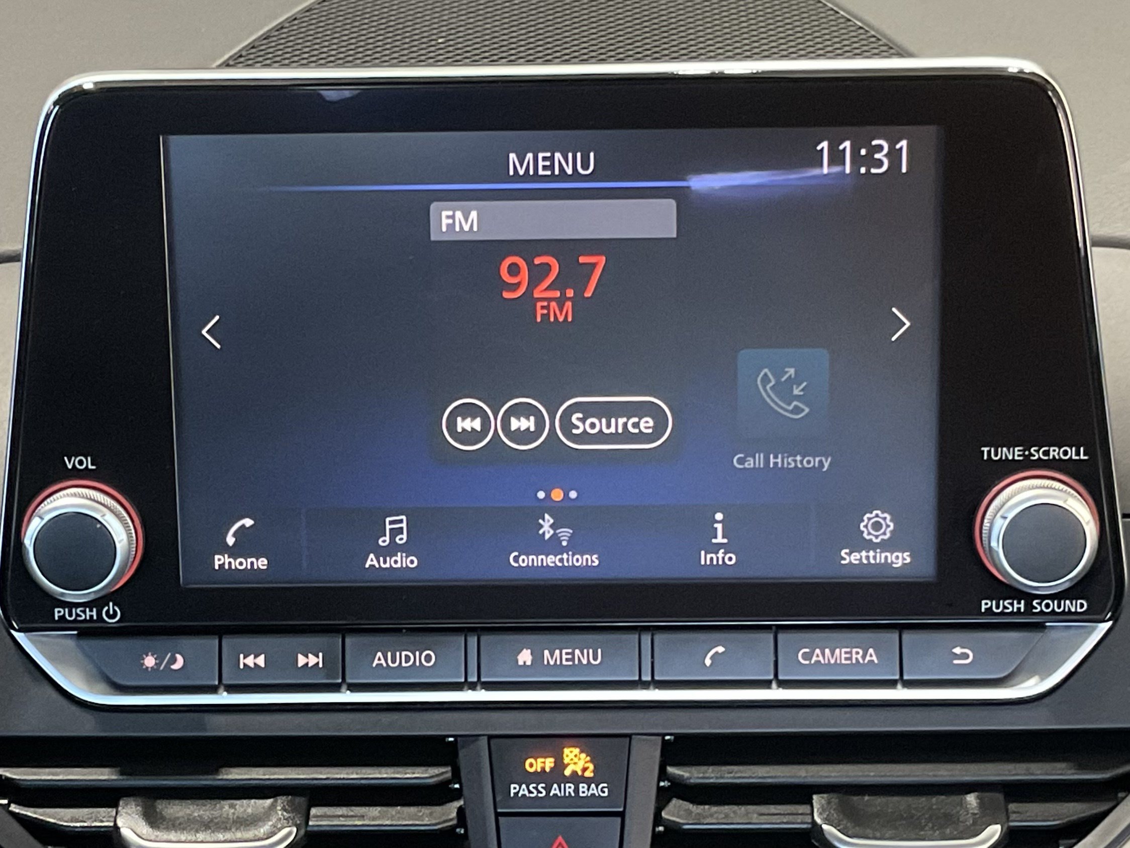 Used 2025 Nissan Altima 2.5 SV AWD/4WD image 14