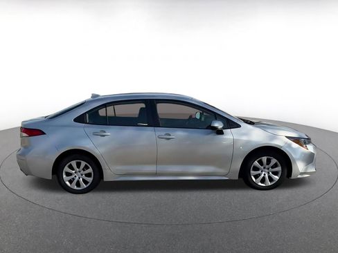 Used 2025 Toyota Corolla LE FWD image 16