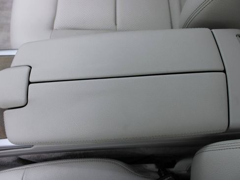 Used 2014 Mercedes-Benz E 350 Sedan w/ Premium 1 Package image 64