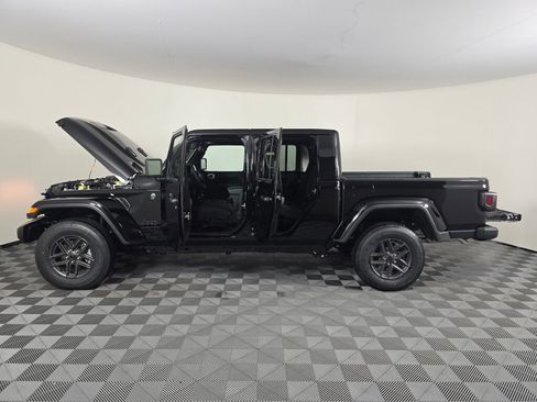 New 2026 Jeep Gladiator Sport image 16