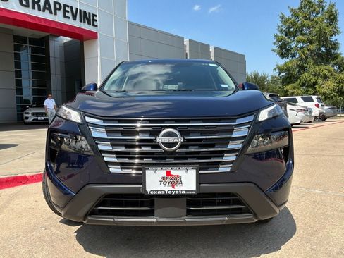 Used 2026 Nissan Rogue SV FWD image 3
