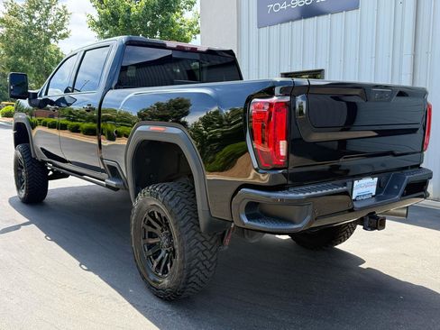 Used 2020 GMC Sierra 2500 AT4 w/ AT4 Premium Package AWD/4WD image 4