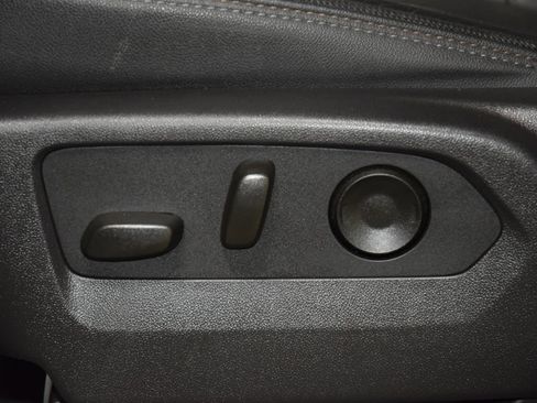 Used 2024 Chevrolet Silverado 1500 High Country w/ Technology Package AWD/4WD image 43