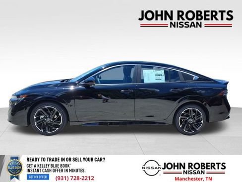 New 2026 Nissan Sentra SR w/ Floor Mat Package FWD image 2