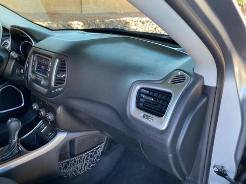 Used 2018 Jeep Compass Sport FWD image 55