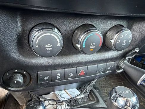 Used 2014 Jeep Wrangler Unlimited Sport AWD/4WD image 19