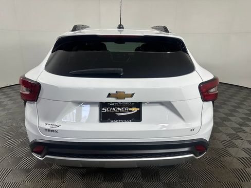 Used 2024 Chevrolet Trax LT FWD image 4