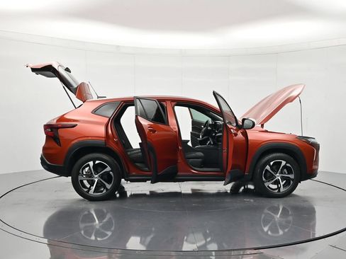 Certified 2024 Chevrolet Trax RS w/ Driver Confidence Package FWD image 47