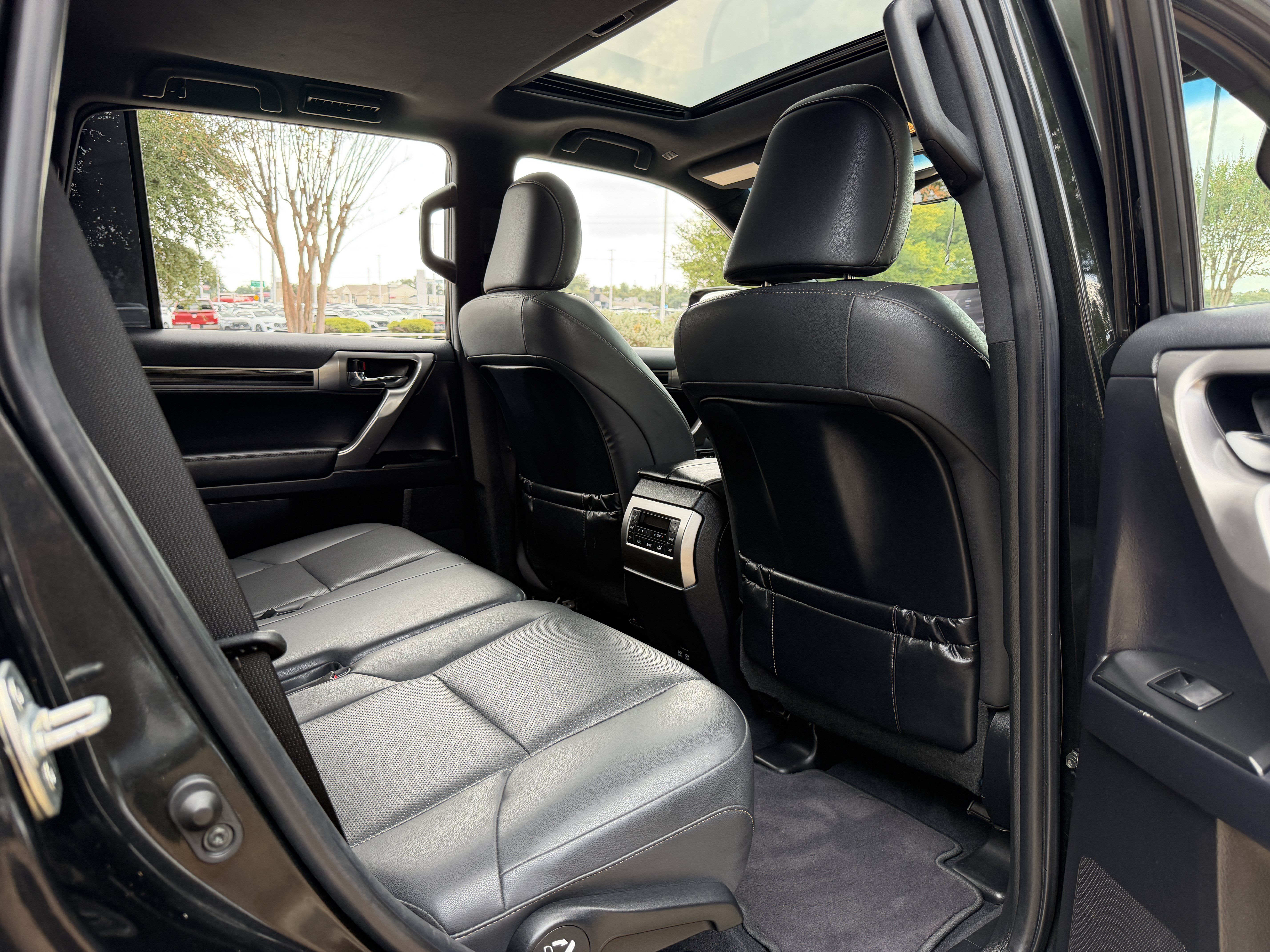 Used 2022 Lexus GX 460 Premium w/ Premium Package AWD/4WD image 20