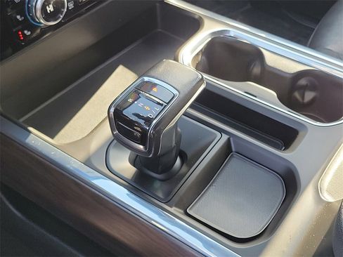 Used 2022 GMC Sierra 1500 SLT w/ SLT Convenience Package image 14