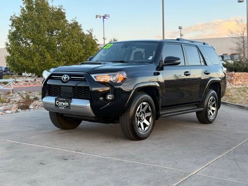 Used 2023 Toyota 4Runner TRD Off-Road Premium AWD/4WD image 3