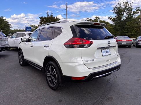 Used 2018 Nissan Rogue SL w/ Premium Package AWD/4WD image 5