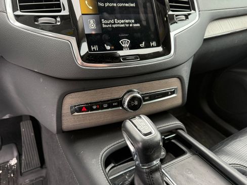 Used 2022 Volvo XC90 T6 Inscription w/ Advanced Package image 17